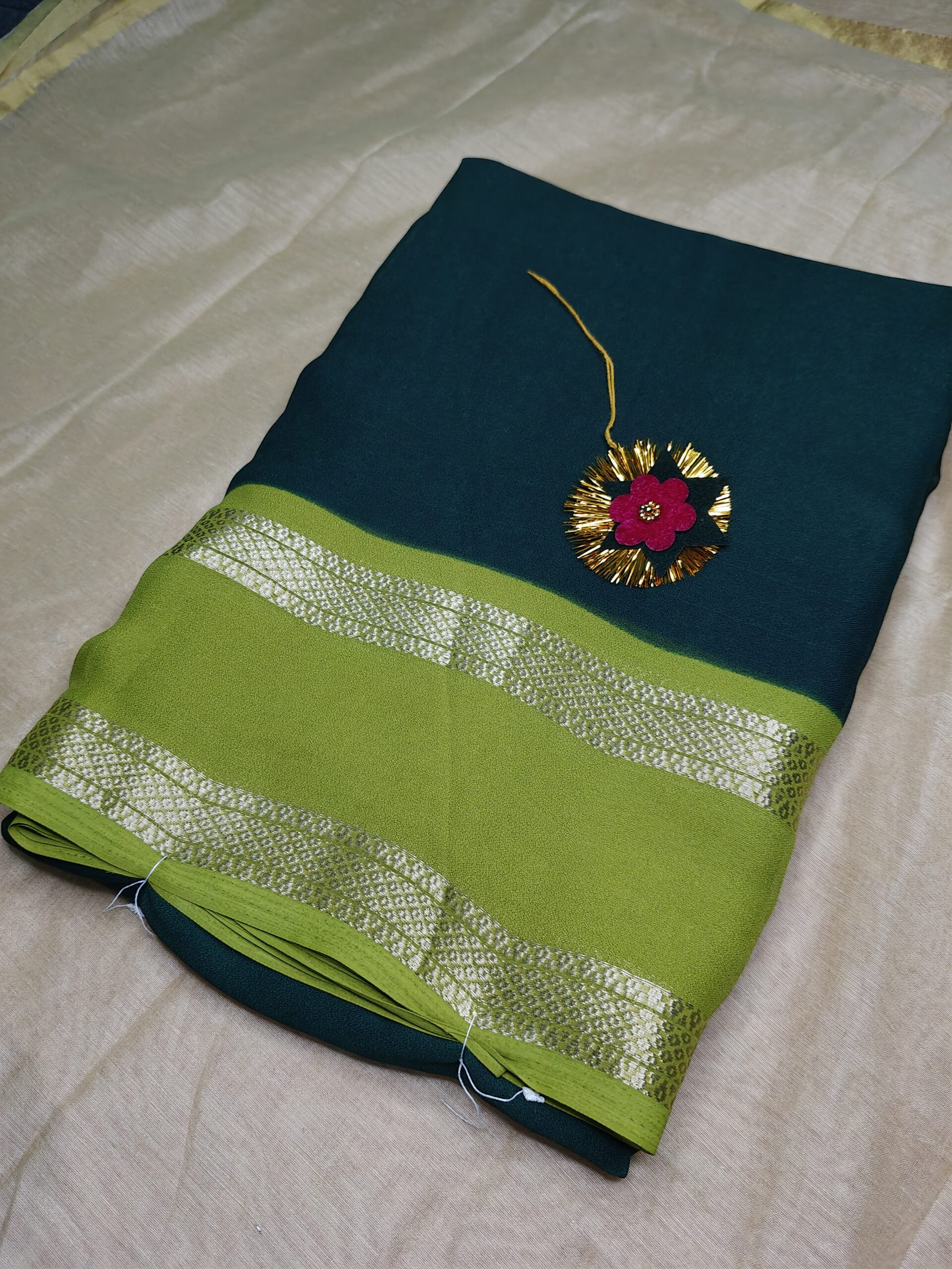 Emerald Grace Contrast Border Saree - Image 2