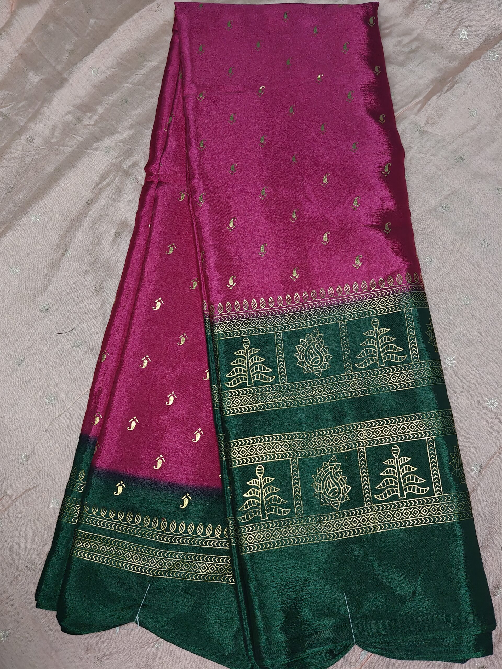 Emerald Charm Kanchipuram-Style Silk Saree - Image 2