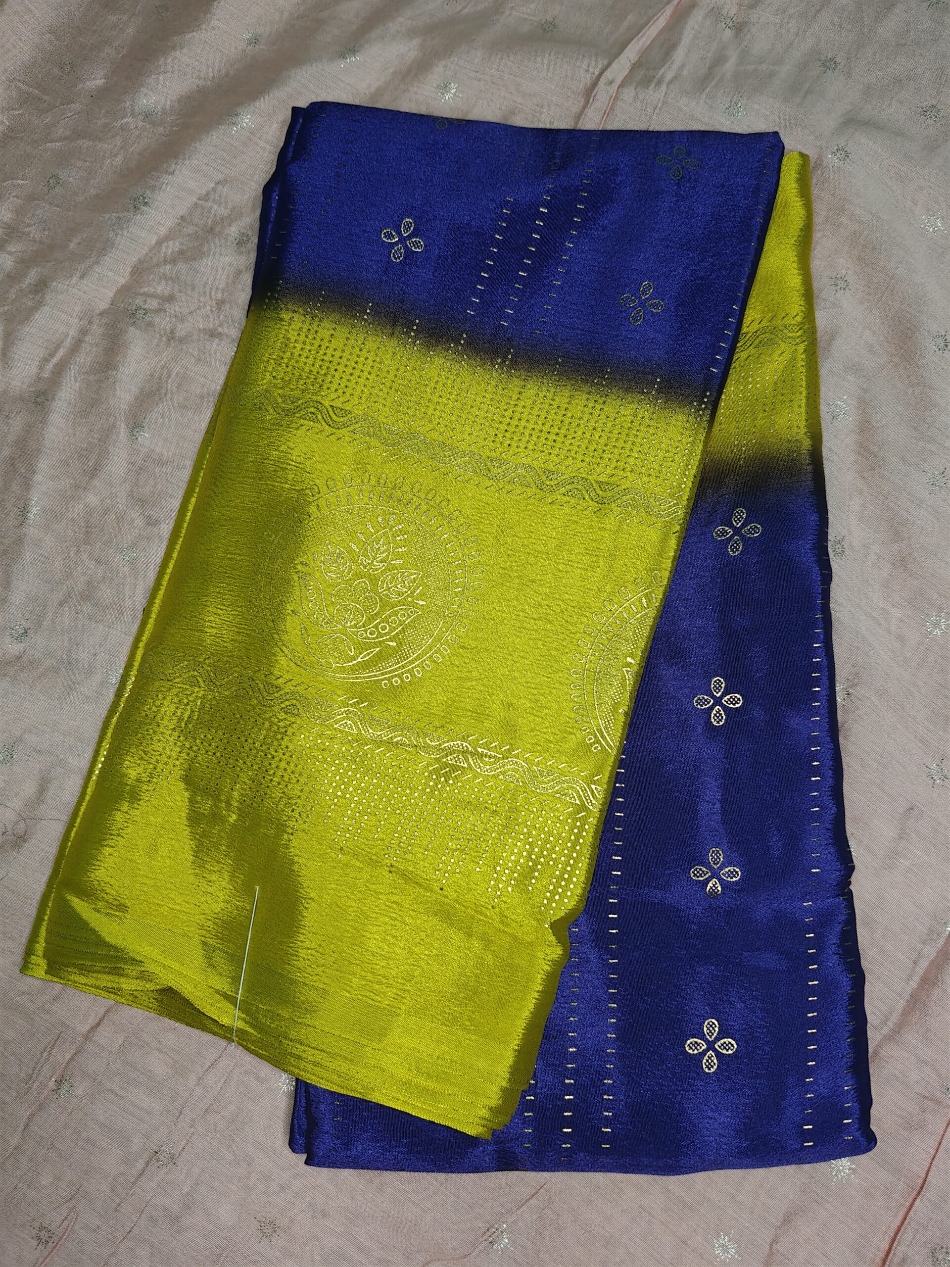 Neelam Haritha Two-Tone Silk Blend Saree - Image 2